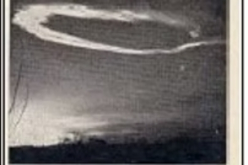 Três imagens de nuvens com formato de coração - 3ª